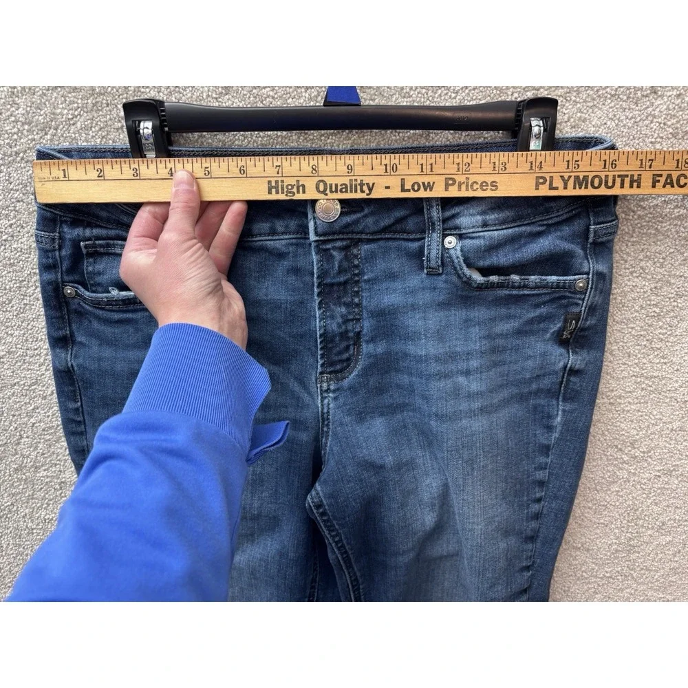 Silver Jeans Co Straight Leg Women Size 32x30 Blue Raw Hem Distressed Denim READ